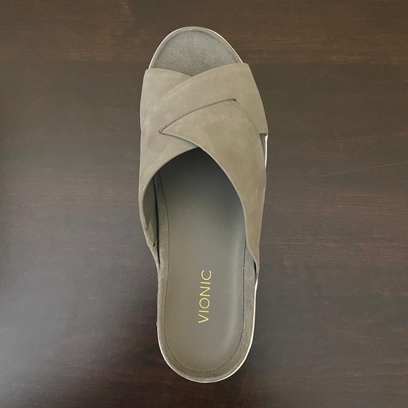 Vionic Splendid Lou Criss Cross Nubuck Slide Sandals - Picture 4 of 7